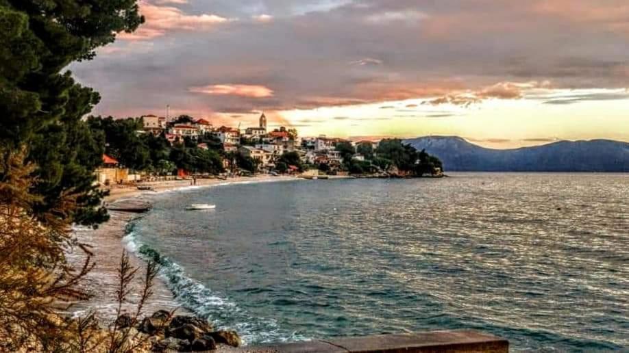 Apartmani Lara Gradac  Eksteriør billede