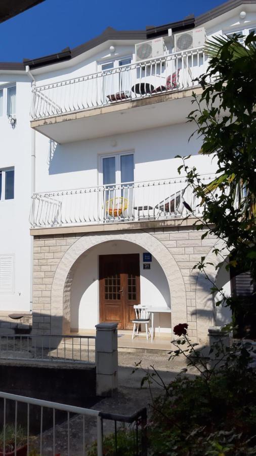 Apartmani Lara Gradac  Eksteriør billede