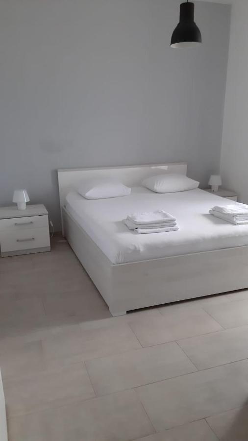 Apartmani Lara Gradac  Eksteriør billede