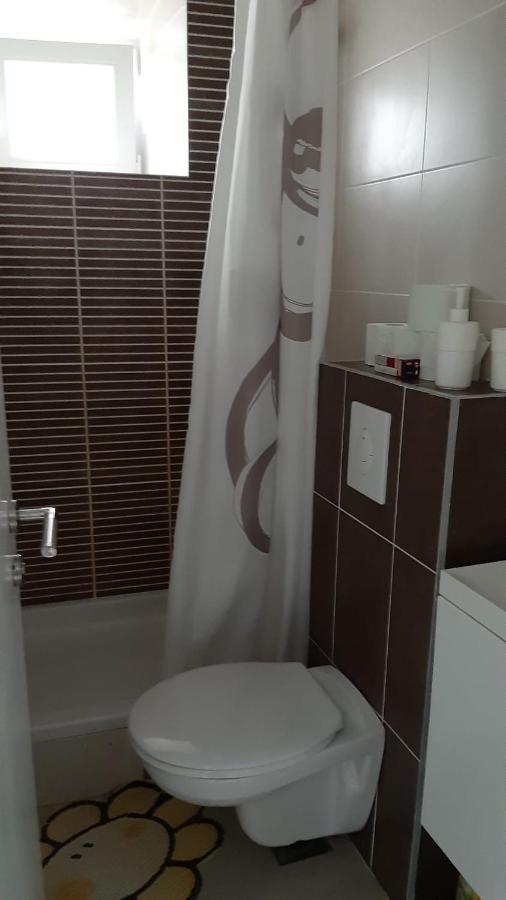Apartmani Lara Gradac  Eksteriør billede